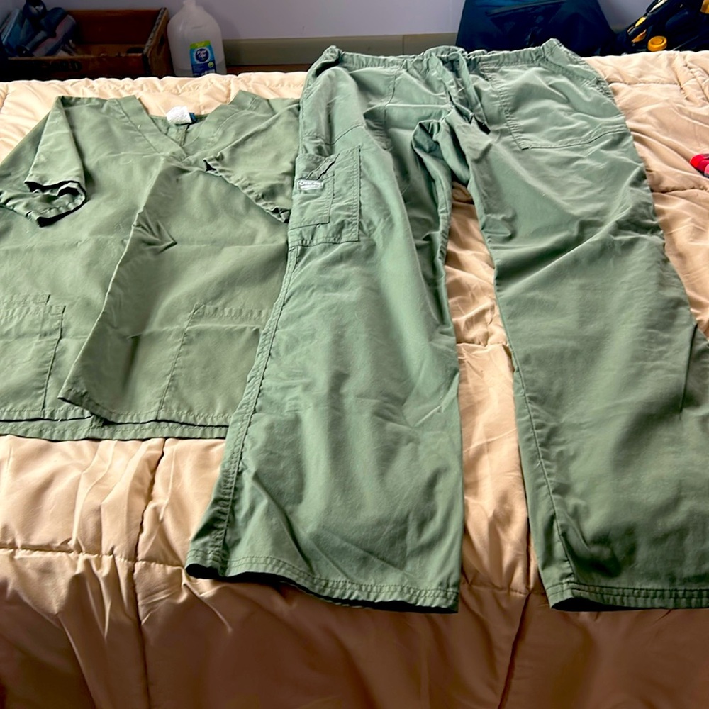 Cherokee scrub set